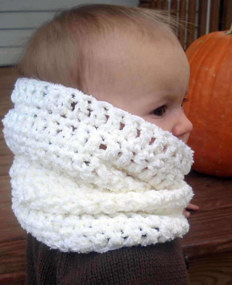 Snow Baby Cowl Crochet Pattern image 5