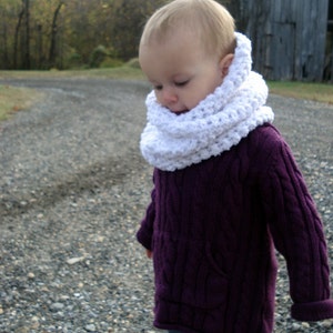 Snow Baby Cowl Crochet Pattern image 1