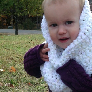 Snow Baby Cowl Crochet Pattern image 2