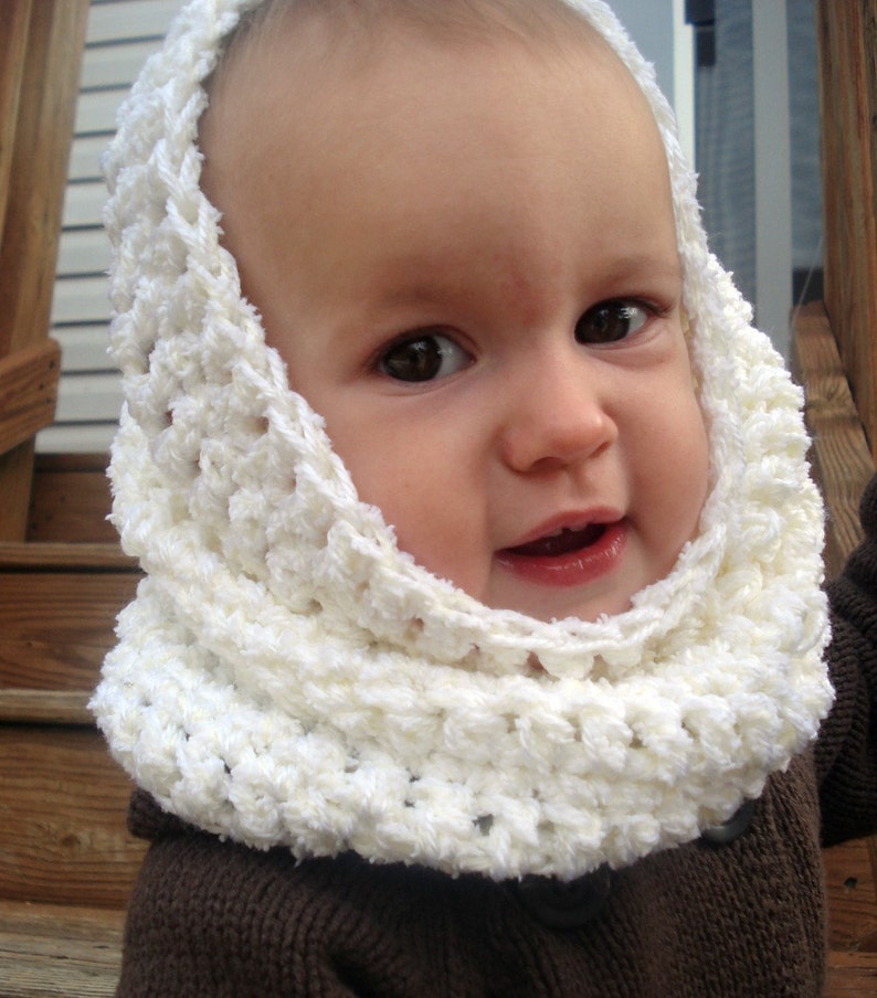 Snow Baby Cowl Crochet Pattern image 4