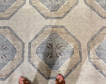 Muted Beige and Gray Oushak rug, modern rug Box pattern Rugs 7x10, 8x10, 9x12, 10x14 Rugs for bedroom, living, dining room custom size Rug