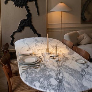 Tablero ovalado de mármol Calacatta para mesa de comedor / Losa de piedra de lujo / (Personalizable)