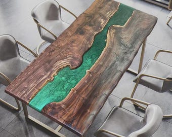Piano del tavolo da pranzo rettangolare in legno di acacia con rivestimento epossidico verde smeraldo / Sofisticato bordo vivo / (personalizzabile)
