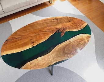 Piano del tavolo ovale in legno di acacia epossidico verde / Tavolo da pranzo e da caffè in resina di fiume / (personalizzabile)