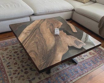 Tavolo quadrato in legno di acacia con piano in resina epossidica nera / Moderno soggiorno, sala da pranzo (personalizzabile)