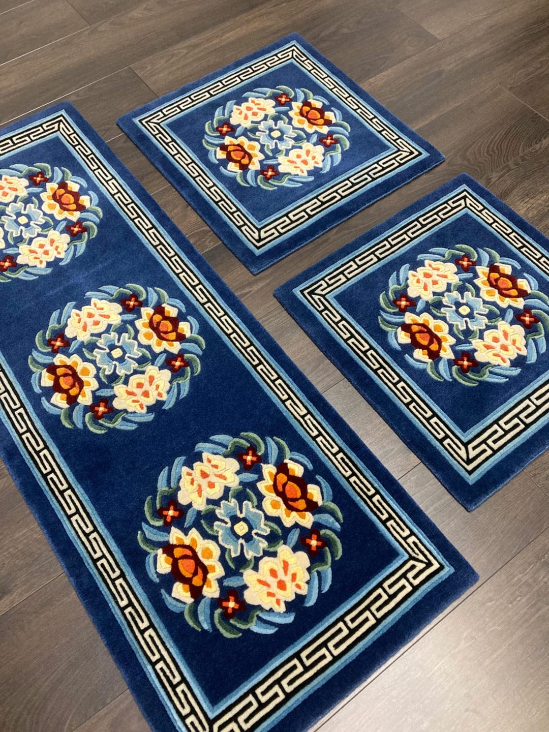 Handmade Tibetan Wool Rug: Floral Medallion, Bhadohi Indian Carpet - Etsy