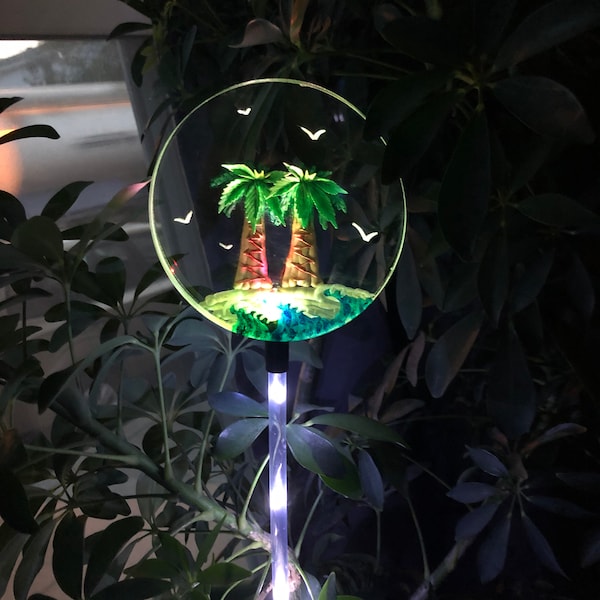 Palm trees solar garden stake lighted, hand carved for 3D detail, engraved personalized free, beach lover gift, ocean scene light sea