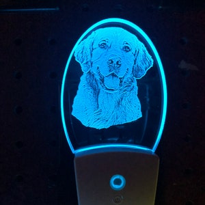 Golden Retriever night light plug in on a light sensor auto off/on available light in white, blue or color changing, engraved free