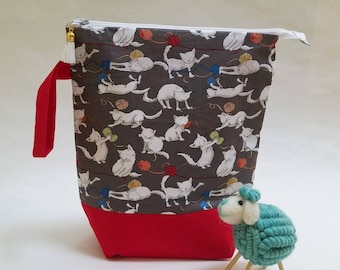Cats Playing Yarn Knitting Project Bag: Clear Window, Drawstring or Zipper