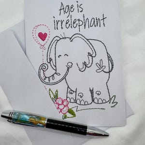 Handgemaakte verjaardagskaart/geborduurd ontwerp/gestikte wenskaart/Uniek cadeau/kaart voor speciale gelegenheden/verjaardagskaart olifant