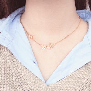 Collar con nombre de mariposa – Grabado de 10 letras – Joyería fina en plata 925 o acero inoxidable