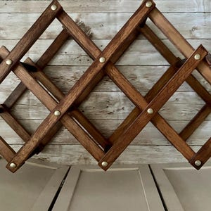 Wooden Accordion Display Rack