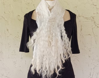 Alpaca scarf or collar with long fringed locks Gypsy/Dove