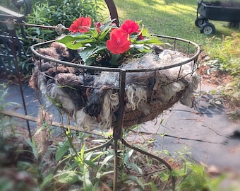 Organic mulch natural raw wool mulch or bedding for garden yard flowers potted plants