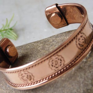 Twisted Copper Magnetic Bracelet: Energy Balance, Pain Relief