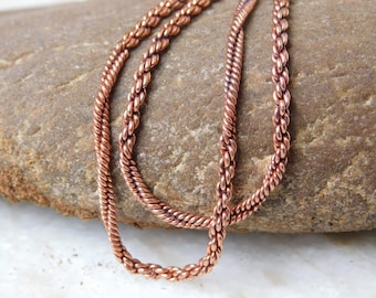 Collar de cadena de cobre puro para joyería con colgante, acabado liso hecho a mano.