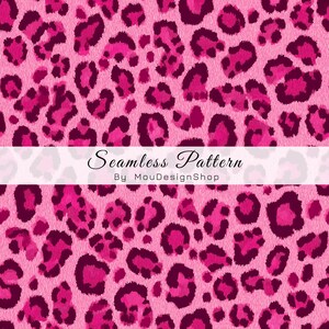 Puede incluir: Un patrón sin costuras que presenta un estampado de leopardo en rosa vibrante con manchas de color magenta oscuro sobre un fondo rosa más claro. Una franja horizontal blanca en el centro muestra el texto negro Seamless Pattern By MouDesignShop.
