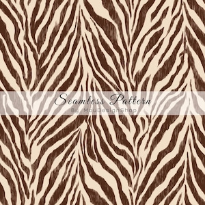 Puede incluir: Un patrón sin costuras con un diseño de rayas de cebra en marrón oscuro y crema. Una banda blanca horizontal en el centro muestra el texto Seamless Pattern By MouDesignShop en una combinación de fuente cursiva y sans-serif.