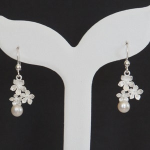 Sterling Silver Flower Earrings, Freshwater Pearls, Birthday Gift, Bridal Earrings, Bridesmaid Gift, Mother's Day Gift, Flower Girl Gift