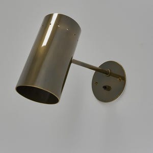 Mid-Century Modern Brass Wall Sconce with Perforated Cylindrical Shade – Adjustable Arm Vintage Light Fixture for Bedroom, Living Room Lamp