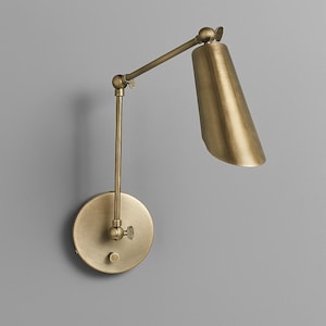 1950&#39;s Mid-Century Modern Brass Aurelia Metal Articulating Wall Sconce Light Wall Fixture Sconces Cutting Modern Designer Lamp