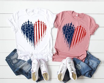 Camiseta del 4 de julio, camiseta del Día de los Caídos, roja, blanca y azul, camiseta del Día de la Independencia, gráfico de corazón de avión de combate patriótico, para hombres, mujeres y niños.