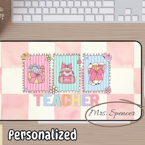 Charming Lehrer Schreibtischmatte mit Personalisierung, Bürodekoration, Lehrer Geschenk, Klassenzimmer Zubehör, personalisierte Schreibtischunterlage