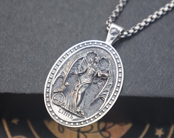 Lilith halsband sterlingsilver, gudomliga feminina smycken, mångudinna hänge, mörk feminin gåva, häxhalsband, gotiska smycken