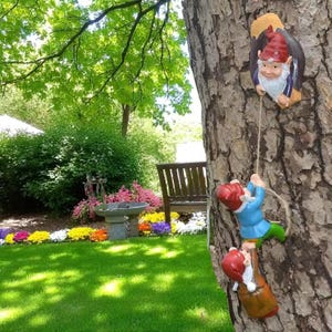 Small Climbing Gnomes Tree Face Decor | Resin Gnome Garden Statues for Yard | Cute Outdoor Dwarf Sculpture | Whimsical Yard Art