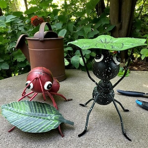 Ant Figurine Iron Garden Statue | Nordic Insect Decor | Metal Ant Sculpture for Porch Table Shelf | Cartoon Animal Home Decoration