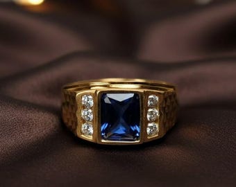 メンズ ブルーサファイアリング、14Kゴールドメッキ 925シルバーバンド、スクエアカットストーンバンド、大胆なステートメントリング、夫やボーイフレンドへのギフト