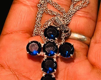 Ciondolo a croce con zaffiro blu / Collana cristiana in argento sterling 925