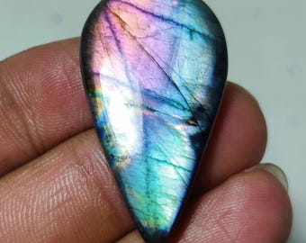 レインボーラブラドライトペアー宝石：手磨きの華やかな石（36x19x6 mm