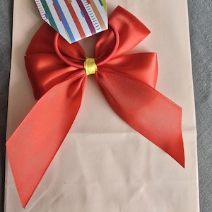 Red hair bow bobble