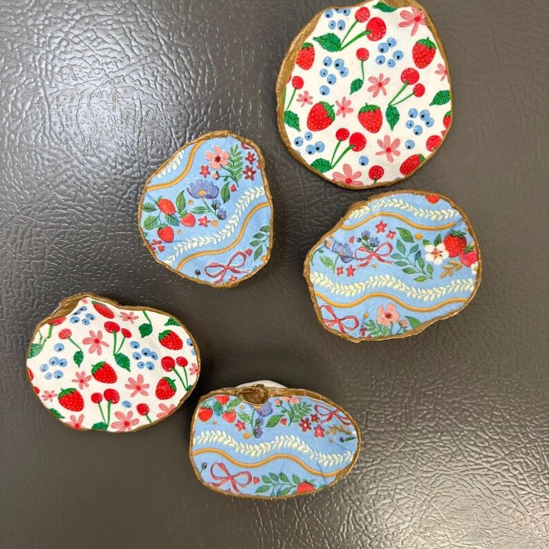Decoupage Oyster Shell Magnet: Coastal Trinket, New England Seashell ...