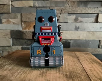 Vintage 1970's Horikawa Tin Toy Piston Robot JAPAN - Etsy