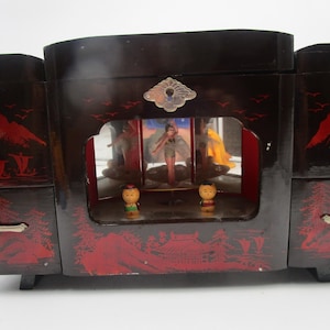 Vintage Japan Jewelry Box Lacquered with mirrors and music box