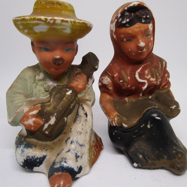 Souvenir 1950's Mexico salt and pepper shaker man and woman