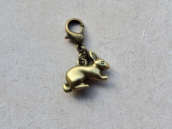 Antique Bronze Rabbit, Vintage Style, 3D, Clip on Charm With