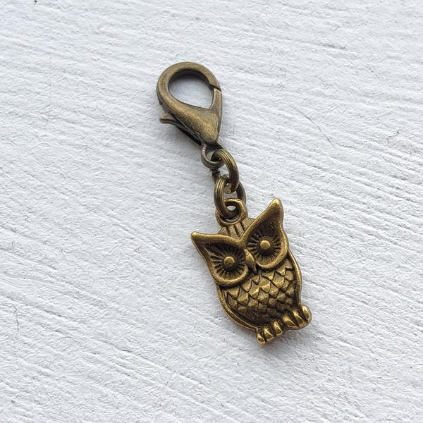 Owl Antique Bronze Clip on Charm with Lobster Clasp, Stitchmarker, Zipper, Planner Charm