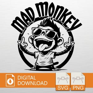 Puede incluir: Gráfico en blanco y negro de un mono de dibujos animados con gafas de sol, sacando la lengua y haciendo una peineta. Las palabras "MAD MONKEY" están en un círculo alrededor del mono. Debajo de la imagen están las palabras "DESCARGA DIGITAL" e iconos para archivos SVG y PNG.