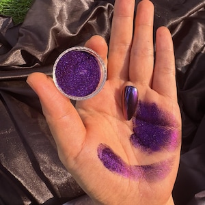 Mystic Violet Chameleon Nail Powder: Iridescent Purple Multichrome