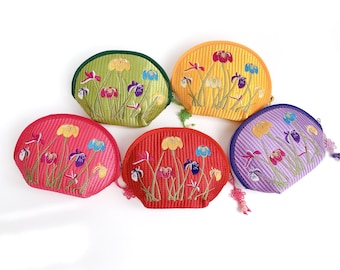 Monedero acolchado tradicional coreano, minimonedero hecho a mano con bordado de flores, billetera con cremallera en forma de bola de masa.