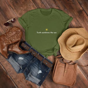 Sunny Day Unisex Cotton Tee: Casual Summer Style