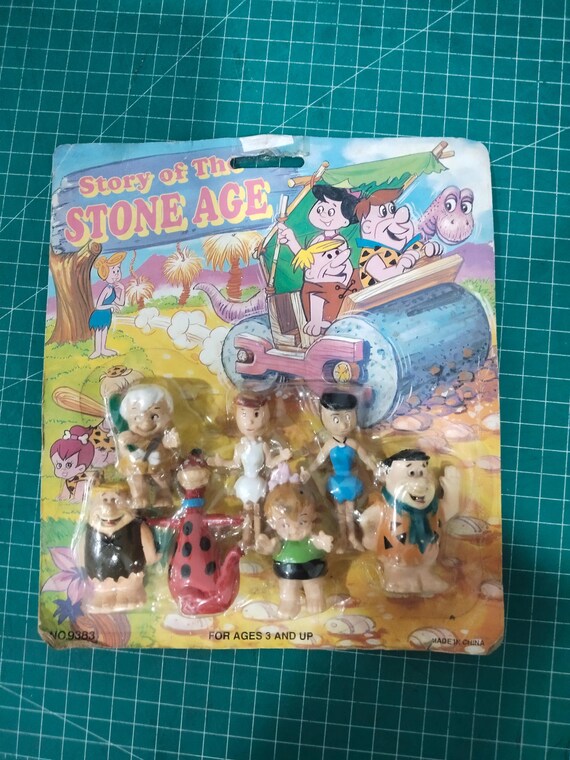 フリントストーン　フィギュア　１２点 ヴィンテージの海賊版「原始家族フリントストーン」フィギュアおもちゃ