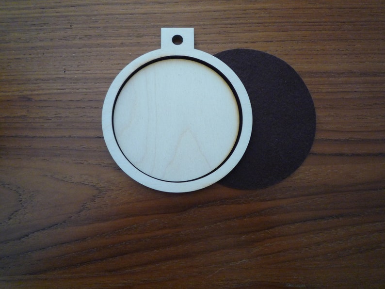Wooden hoop/frame 4.0 Inside Dimension Round image 2