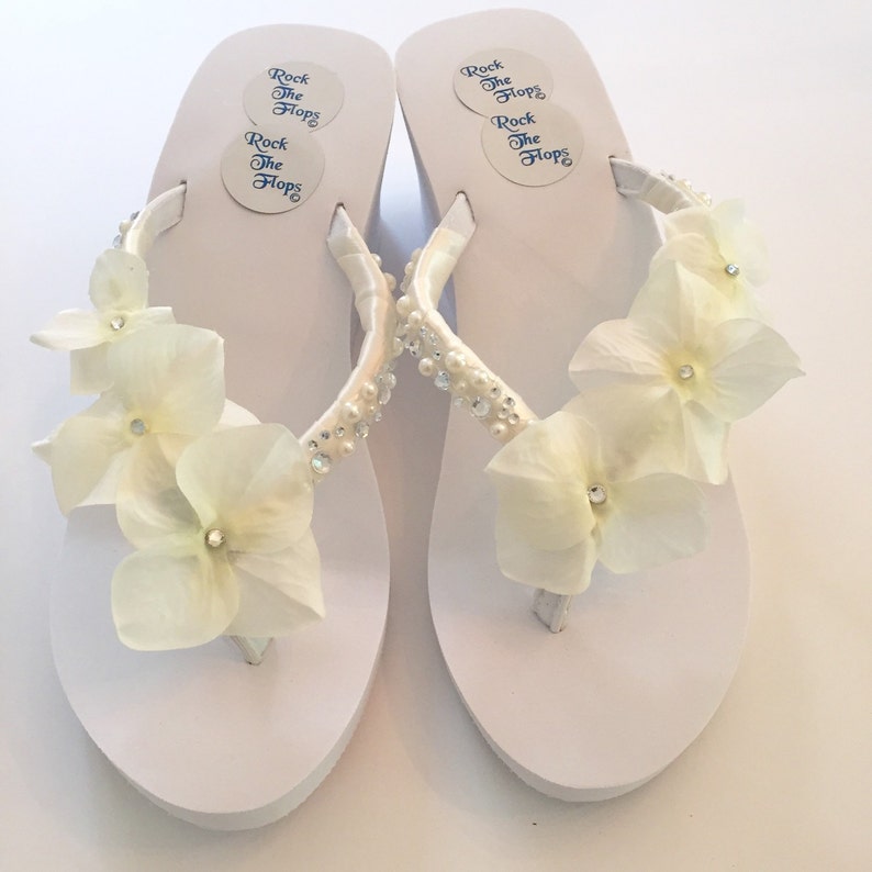 Wedged Wedding Flip Flops. Bridal Shoes. Cream/Ivory Wedding Shoes. White Sandals. Bride Platform Shoes. Destination Wedding Shoes. zdjęcie 2