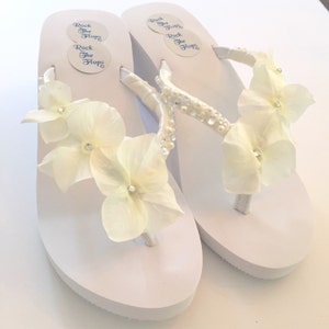 Wedged Wedding Flip Flops. Bridal Shoes. Cream/Ivory Wedding Shoes. White Sandals. Bride Platform Shoes. Destination Wedding Shoes. zdjęcie 3