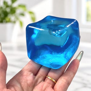 Blå isbitar Stressboll | Anti-stress gelisbitar | Squishy boll | Långsamt stigande squishy boll