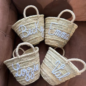 Personalisierter marokkanischer Strohkorb - Besticktes Brautjungferngeschenk, Brautdusche Tote, Strandtasche, Strohtasche